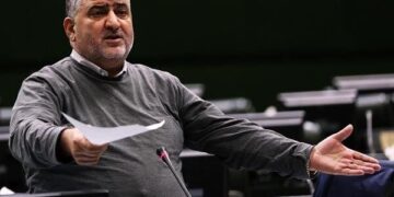 انتقاد تند دلخوش از وزیر ارتباطات؛ سرعت و قیمت اینترنت و کیفیت خطوط تلفن همراه مورد انتقاد مردم است