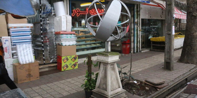 المان نصف النهار ۵۰ درجه شرقی لاهیجان جاذبه ای برای گردشگران