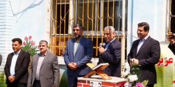 با حضور استاندار گیلان، نخستین کارت شهر یار با عنوان پویش لاهیجان، پاک شهر گیلان اهدا شد