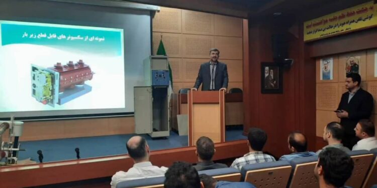 برخورداری از نیروی انسانی توانمند جزء مزیت های شرکت است