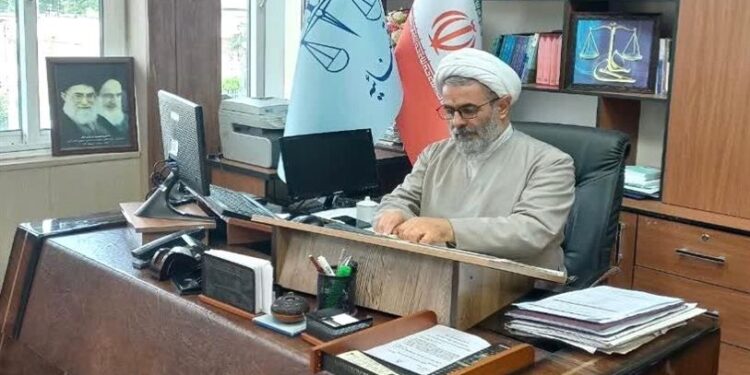 ابتکار قاضی گیلانی در صدور آرای جایگزین حبس و تهیه بسته های معیشتی و کتاب برای دانش آموزان کم برخوردار