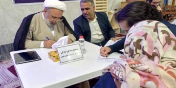 حضور جمعی از اعضای شورای قضایی استان در مساجد شهر رشت در راستای پاسخگویی به سوالات و مشکلات مردم