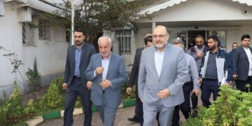 بازدید نماینده مردم رشت و خمام از مرکز آموزشی و درمانی شفا