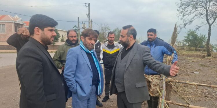 بازدید مشاور مقام معظم رهبری از فرصت‌های طبیعی و گردشگری بندر کیاشهر