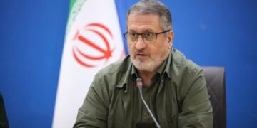 به جای نمایش مکرر استعفا و قهر؛ از مردم حلالیت بطلبید!