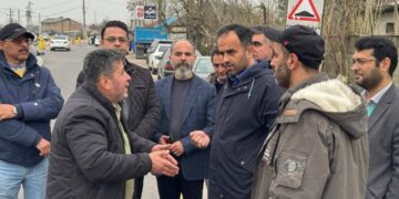 بازدید شهردار رشت از عملیات ساخت رفیوژ میانی جاده لاکان رشت