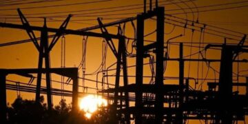 لزوم همراهی همه مشترکان صنعتی، کشاورزی، خانگی و اصناف برای مدیریت مصرف برق