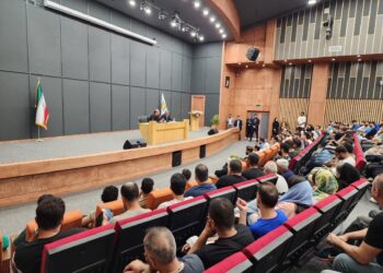 حضور مدیرعامل و اعضای هیئت مدیره منطقه آزاد انزلی در جمع تجار مجتمع ونوس