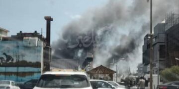 آتش‌سوزی در مجتمع تجاری کاسپین منطقه آزاد انزلی مهار شد