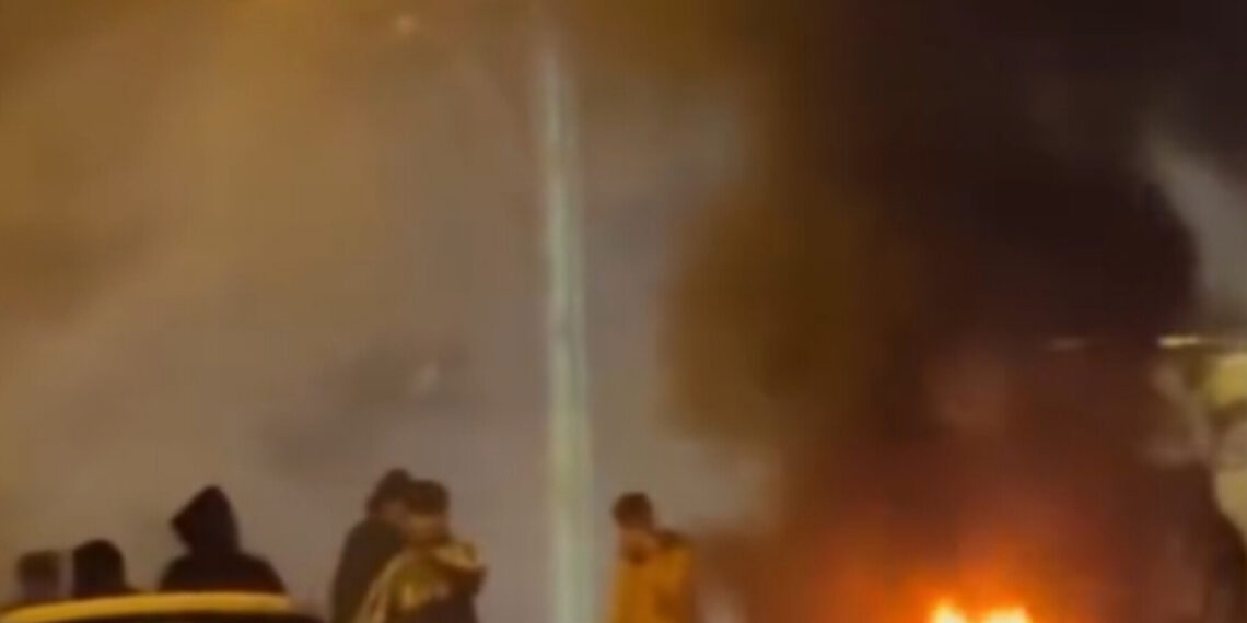 خیابان در آتش؛ روایت یک خبرنگار از میانه شورش