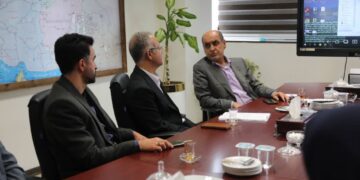 تأکید بر تسریع ساماندهی سواحل و تقویت زیرساخت‌های صنعتی منطقه آزاد انزلی