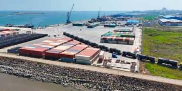 ترانزیت ریلی سوخت از بندر كاسپین؛ گامی نو در حمل‌ونقل منطقه